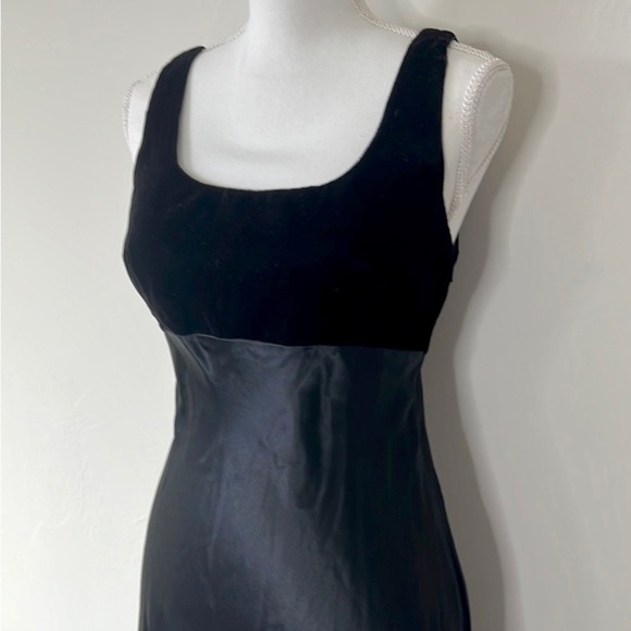 Vintage Rampage Goth Gown - Picture 5 of 14